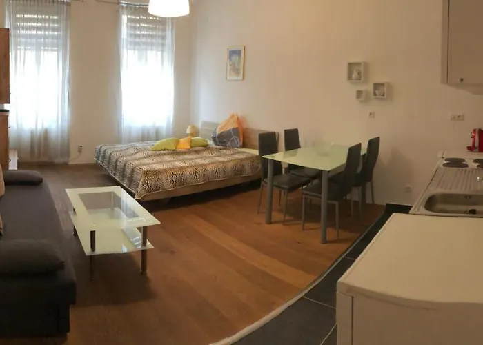 Green Apartment